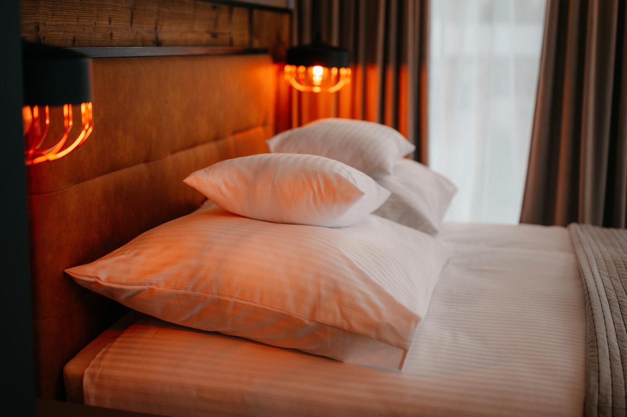 Sleep Well 1999 Hotell Tychy Exteriör bild